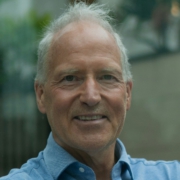 Babyboomer gehen nicht, weil sie müde sind. Sie gehen, weil wir sie nicht halten. Warum verlassen Babyboomer den Arbeitsmarkt wirklich? Zahlen, Hintergründe und konkrete Maßnahmen für Betroffene, Führungskräfte und HR, damit wertvolle Erfahrung im Unternehmen bleibt.